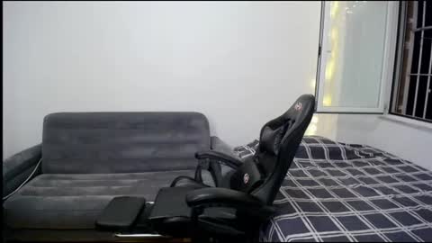 carlos reyes online show from July 23, 9:57 pm