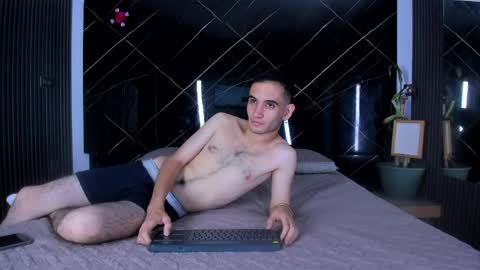 Snapshot of charlizee_23 chatting on May 16, 12:04 pm Charlize online show from May 16, 12:04 pm
