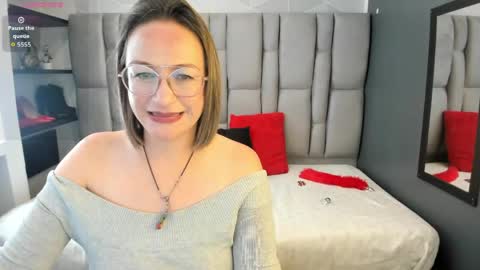 Charlot milf online show from June 3, 2:33 pm