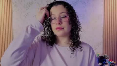 Snapshot of charlote__miller chatting on July 7, 11:36 am You honey online show from July 7, 11:36 am