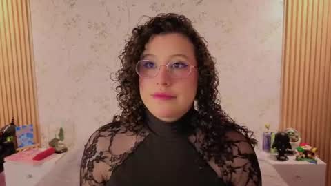 Snapshot of charlote__miller chatting on July 23, 11:19 am You honey online show from July 23, 11:19 am