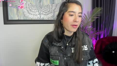 Snapshot of charlote_horny chatting on January 11, 2:47 pm Charlote online show from January 11, 2:47 pm