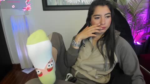 Snapshot of charlote_horny chatting on February 4, 5:21 am Charlote online show from February 4, 5:21 am