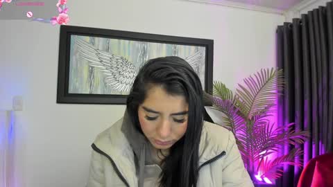 Snapshot of charlote_horny chatting on February 4, 11:49 am Charlote online show from February 4, 11:49 am