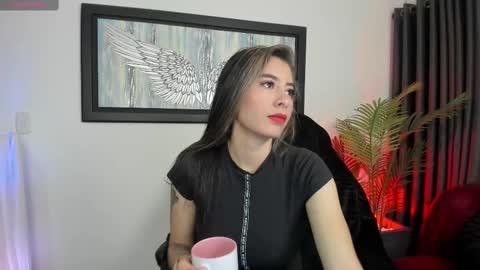 Snapshot of charlote_horny chatting on February 14, 2:28 am Charlote online show from February 14, 2:28 am