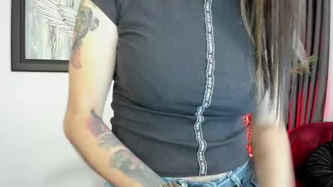 Snapshot of charlote_horny chatting on February 14, 2:44 pm Charlote online show from February 14, 2:44 pm