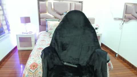 Snapshot of charlote_horny chatting on February 17, 10:25 pm Charlote online show from February 17, 10:25 pm