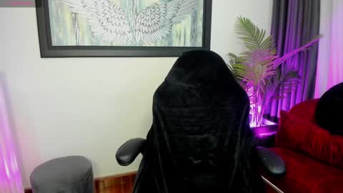 Snapshot of charlote_horny chatting on September 9, 11:43 am Charlote online show from September 9, 11:43 am