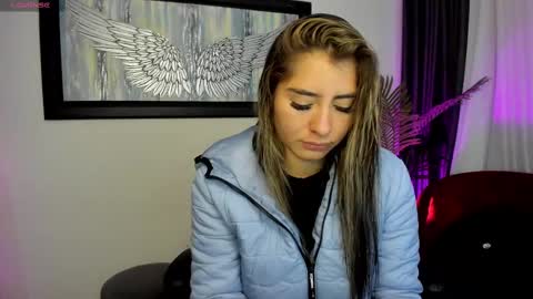 Snapshot of charlote_horny chatting on September 15, 11:43 am Charlote online show from September 15, 11:43 am