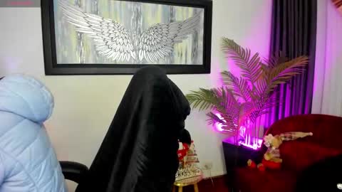 Charlote online show from November 18, 11:36 am