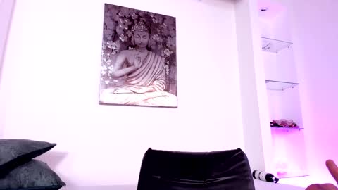 Snapshot of charlote_zc_ chatting on March 8, 11:18 pm Charlote online show from March 8, 11:18 pm