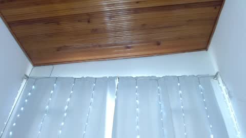 charlothe_wright online show from April 23, 7:49 pm