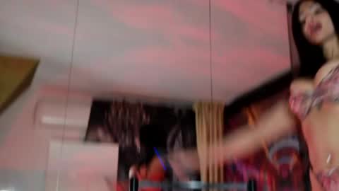 CHARLOTTE online show from April 22, 12:13 am