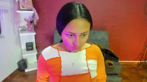 charlott_daphne online show from January 28, 12:15 am