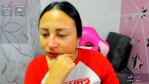 charlott_daphne online show from January 29, 12:22 am