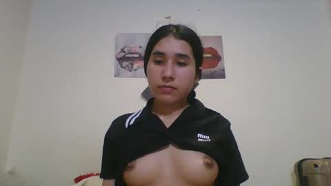 Snapshot of charlotte2852 chatting on February 25, 2:14 am karinaa independent model online show from February 25, 2:14 am