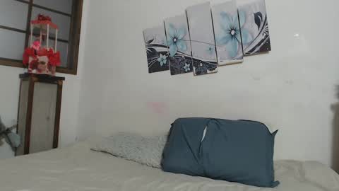 Snapshot of charlotte2852 chatting on October 1, 9:10 pm karinaa independent model online show from October 1, 9:10 pm