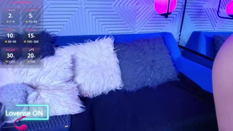 ambar online show from October 14, 11:11 am