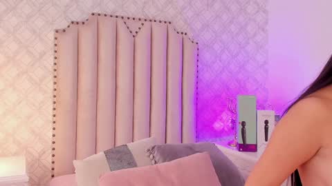   Charlotte  online show from January 6, 6:52 pm