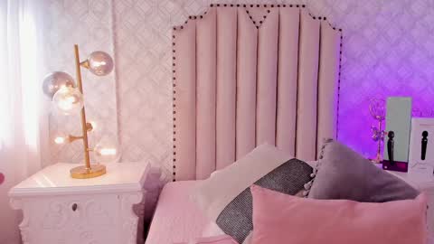   Charlotte  online show from January 10, 7:54 pm