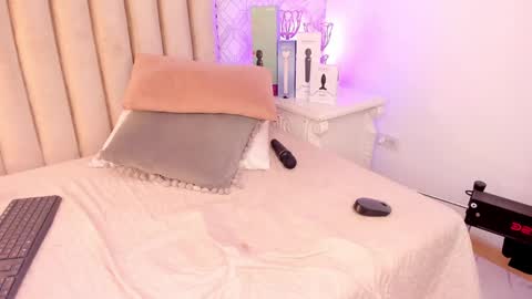   Charlotte  online show from January 24, 10:41 pm