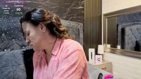 charlotte online show from November 29, 9:23 am