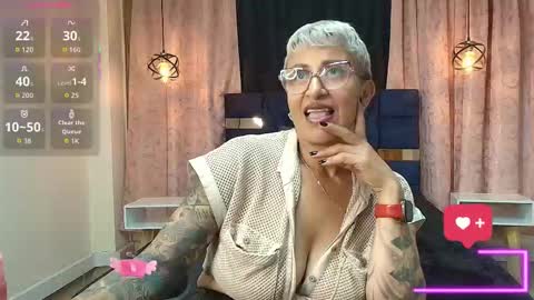 CHARLOTTE GRAY online show from November 13, 12:42 am