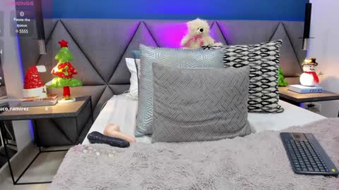 Charlotte online show from December 29, 8:04 pm