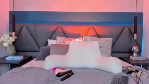 Charlotte online show from March 1, 2:02 pm