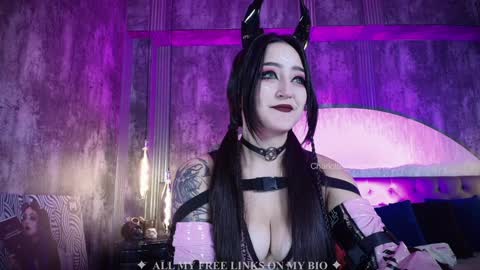 Charlotte online show from January 25, 5:19 pm