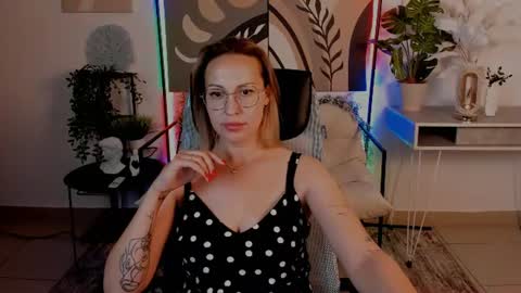Charlotte online show from July 22, 11:02 am