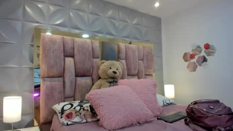 Charlotte Icee online show from March 20, 2:33 pm