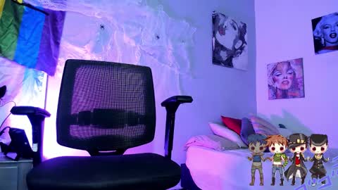 Snapshot of charlotte_joestar chatting on October 17, 5:54 am Charlie online show from October 17, 5:54 am