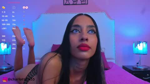 Snapshot of charlotte_kisss chatting on December 13, 8:47 pm Charlotte online show from December 13, 8:47 pm