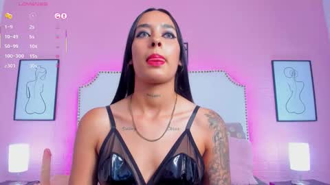 Snapshot of charlotte_kisss chatting on September 17, 8:21 pm Charlotte online show from September 17, 8:21 pm