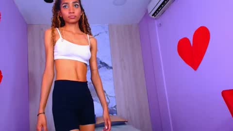 CHARLOTTE online show from February 21, 6:59 pm