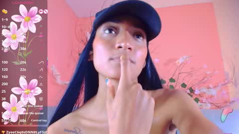 CHARLOTTE online show from November 5, 11:38 pm