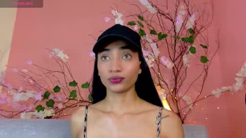 CHARLOTTE online show from November 8, 11:14 pm