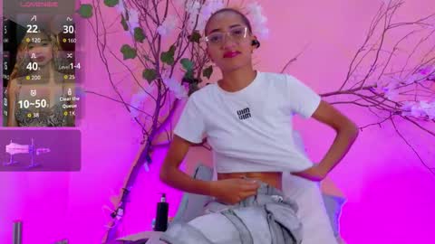 CHARLOTTE online show from March 18, 11:35 am