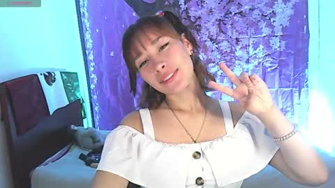 Snapshot of charlotte_morh_ chatting on November 4, 4:22 am charlotte_morh_ online show from November 4, 4:22 am