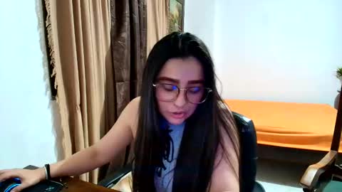 Snapshot of charlotte_richardson chatting on June 11, 3:04 am charlotte_richardson online show from June 11, 3:04 am