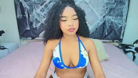 charlotte_walker1 online show from October 17, 4:26 am