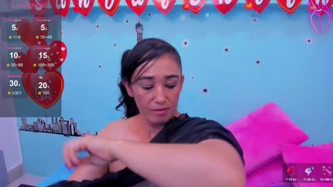 Charlotte  online show from February 17, 3:42 pm