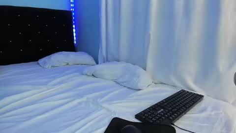 charlotte_xc online show from February 20, 10:48 pm