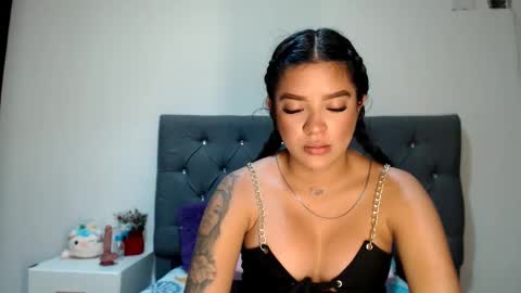 charlottee07 online show from January 10, 4:47 am