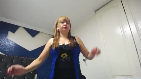 Snapshot of charlottee_brown2 chatting on February 4, 11:49 am C H A R L O T T E online show from February 4, 11:49 am