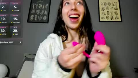 charlottee_love_ online show from April 17, 11:24 am