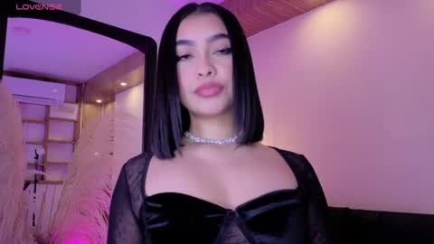 Snapshot of charlotteg18 chatting on July 31, 3:28 am Charlote online show from July 31, 3:28 am