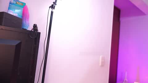 ill be online tomorrow December 1st online show from February 11, 4:06 am