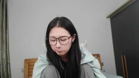 Charlotte online show from December 8, 5:11 pm